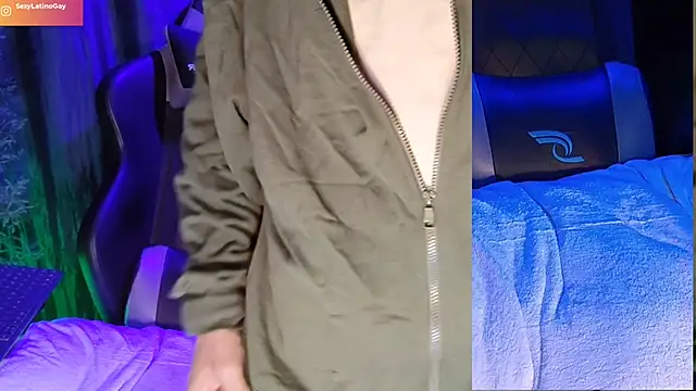 sexyboycolombi4 online show from 16, 3, 2025