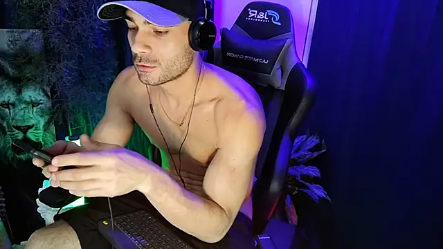 sexyboycolombi4 online show from 14, 3, 2025