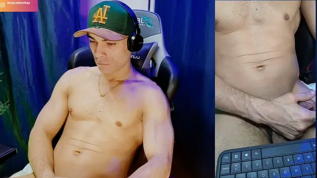 sexyboycolombi4 online show from 18, 3, 2025