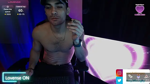 sexyboycolombi4 online show from 15, 2, 2026