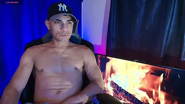 sexyboycolombi4 online show from 29, 6, 2026