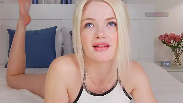 MilaDemies online show from 28, 11, 2025