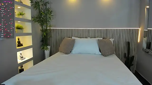 EmmilyCollson online show from 8, 10, 2025