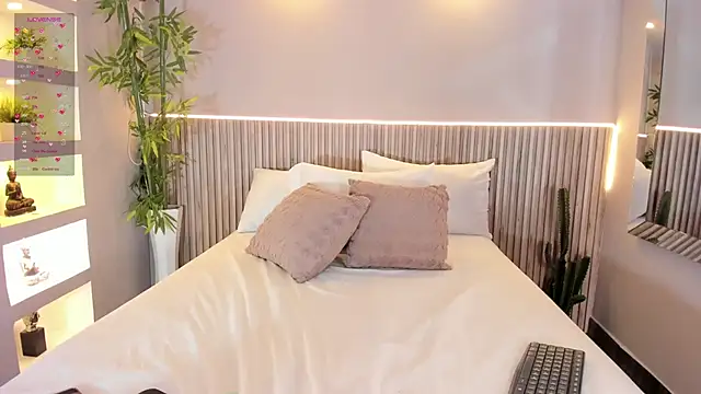 EmmilyCollson online show from 12, 10, 2025