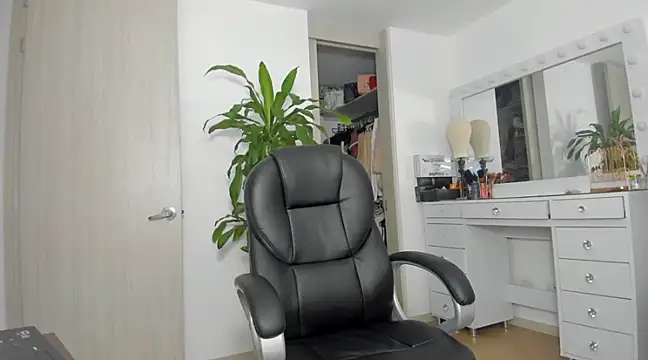 charlotte tiller online show from 1, 2, 2025