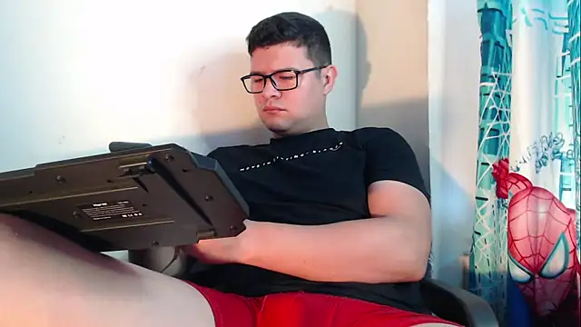 Plug Control online show from 25, 10, 2025