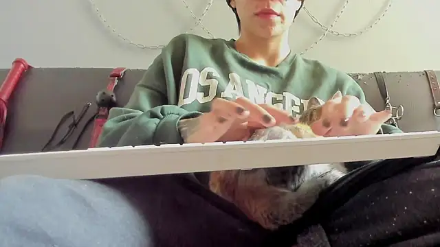 K Intraven0us online show from 12, 9, 2025