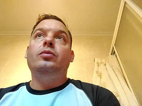 Jose HotLatino online show from 27, 10, 2025