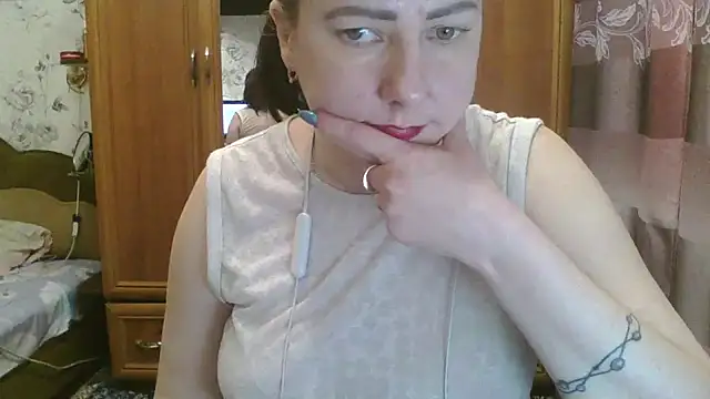 SophieNightAh online show from 19, 2, 2025