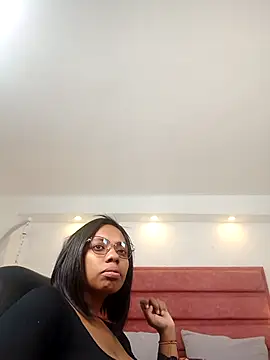 lia mariana online show from 23, 3, 2026