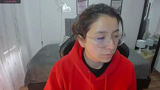 Snapshot of Amy_joones chatting on 3, 11, 2025 Amy joones online show from 3, 11, 2025