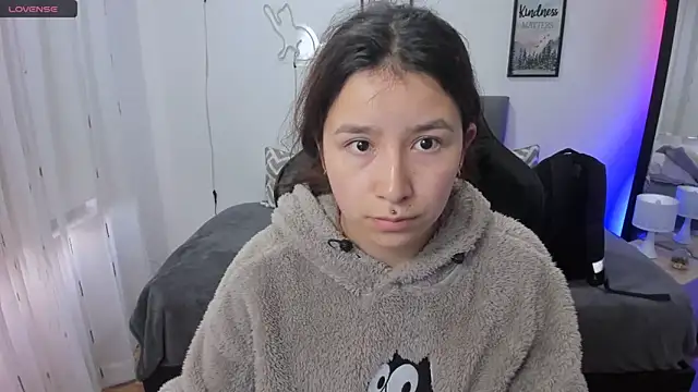 Snapshot of Amy_joones chatting on 9, 10, 2025 Amy joones online show from 9, 10, 2025