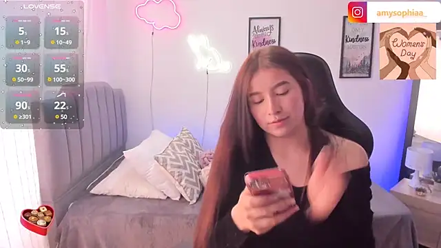 Snapshot of Amy_joones chatting on 8, 3, 2025 Amy joones online show from 8, 3, 2025