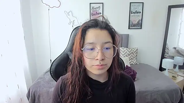 Snapshot of Amy_joones chatting on 18, 10, 2025 Amy joones online show from 18, 10, 2025