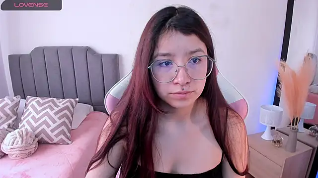 Amy joones online show from 26, 4, 2026