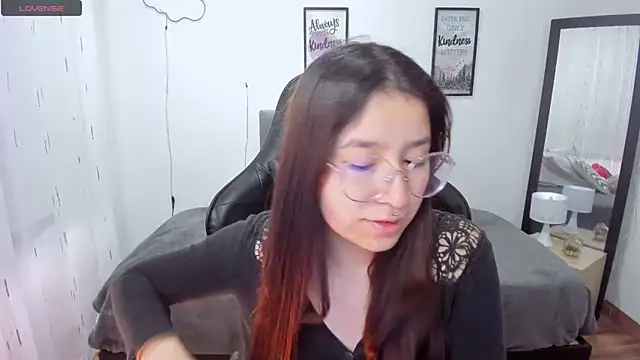 Snapshot of Amy_joones chatting on 9, 9, 2025 Amy joones online show from 9, 9, 2025