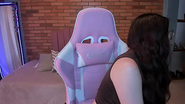 Amy joones online show from 3, 6, 2026