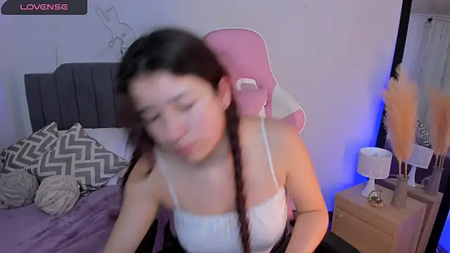 Amy joones online show from 30, 3, 2026