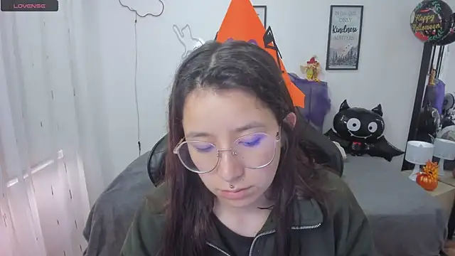 Snapshot of Amy_joones chatting on 31, 10, 2025 Amy joones online show from 31, 10, 2025