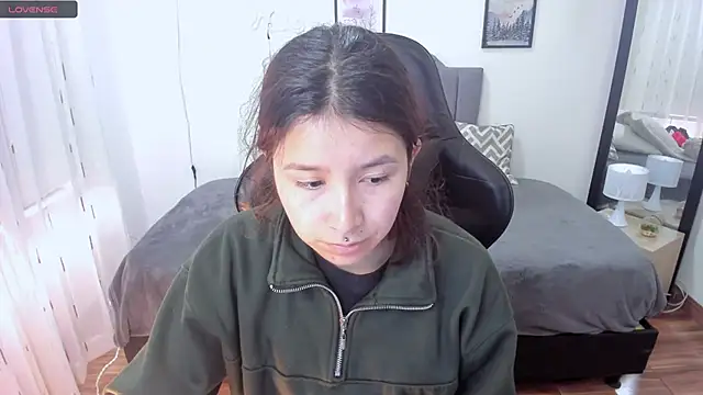 Snapshot of Amy_joones chatting on 1, 10, 2025 Amy joones online show from 1, 10, 2025