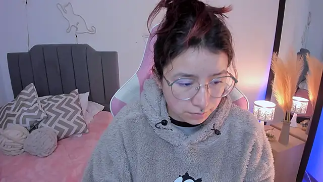 Amy joones online show from 9, 4, 2026