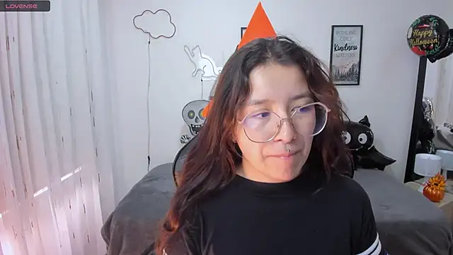 Snapshot of Amy_joones chatting on 23, 10, 2025 Amy joones online show from 23, 10, 2025