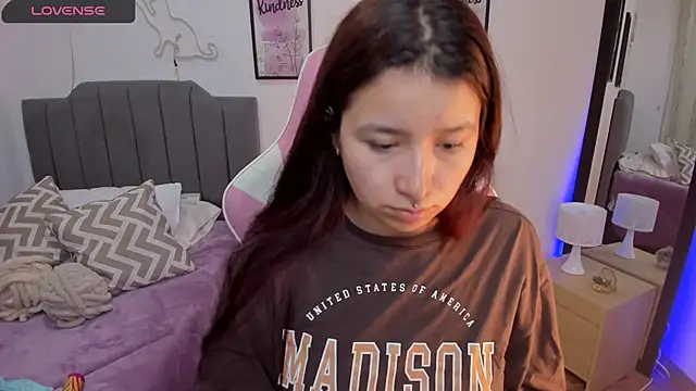 Amy joones online show from 17, 3, 2026