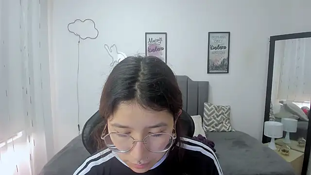 Snapshot of Amy_joones chatting on 20, 9, 2025 Amy joones online show from 20, 9, 2025