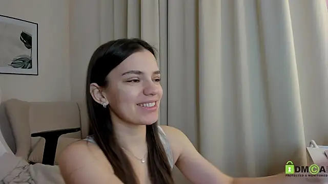 SuzyJamess online show from 1, 2, 2025