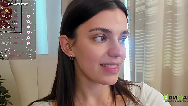 SuzyJamess online show from 15, 3, 2025