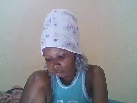 CharlotteDee online show from 2, 11, 2025