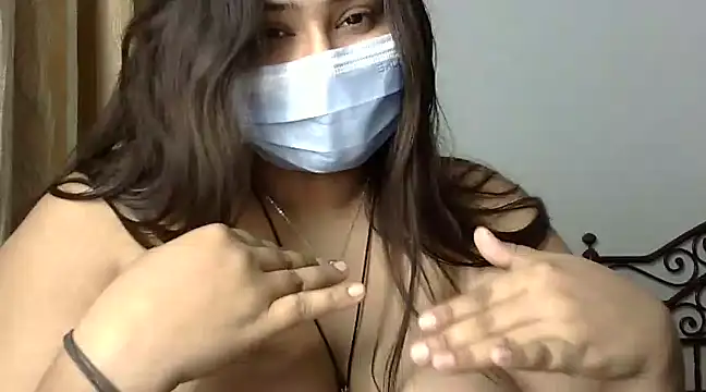 cutelady65 online show from 5, 1, 2025