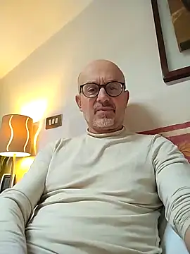 Snapshot of MadProfessor chatting on 10, 2, 2026 MadProfessor online show from 10, 2, 2026