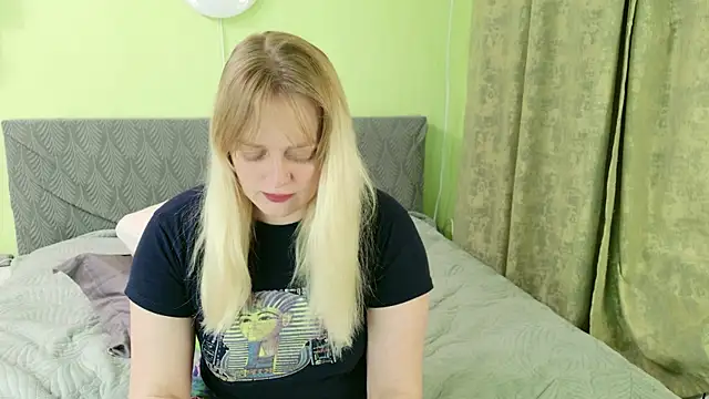 Snapshot of Kira_Miler chatting on 21, 5, 2026 Kira Miler online show from 21, 5, 2026
