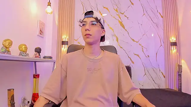 Nikolay Gregori online show from 4, 4, 2026