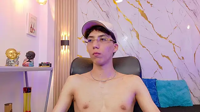 Snapshot of Nikolay_Gregori chatting on 5, 6, 2026 Nikolay Gregori online show from 5, 6, 2026
