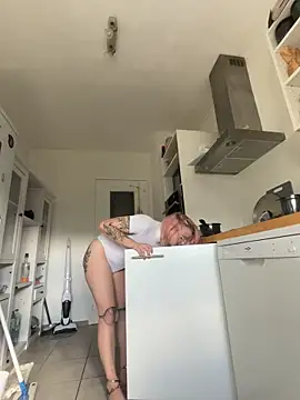 LaskaLeRoomba online show from 6, 10, 2025