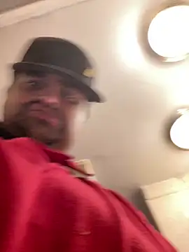 Miguel16i online show from 7, 3, 2025