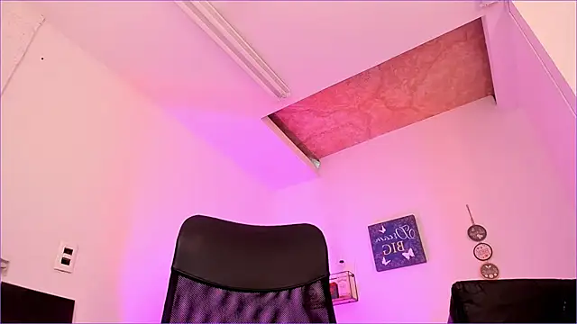 CandyLatinHott online show from 3, 3, 2025