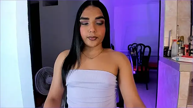 CandyLatinHott online show from 6, 3, 2026