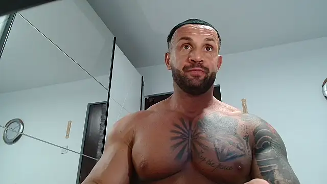 Magnificmuscles89 online show from 22, 4, 2026