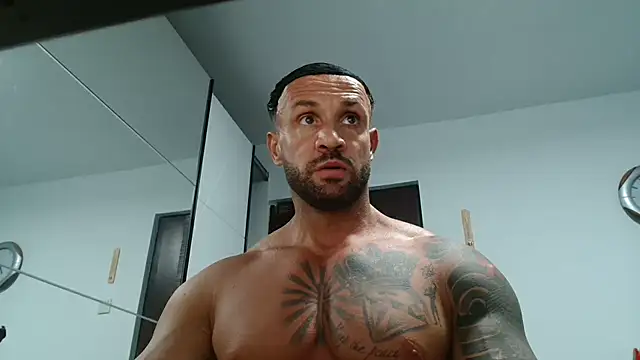 Magnificmuscles89 online show from 20, 5, 2026