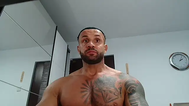 Magnificmuscles89 online show from 30, 4, 2026