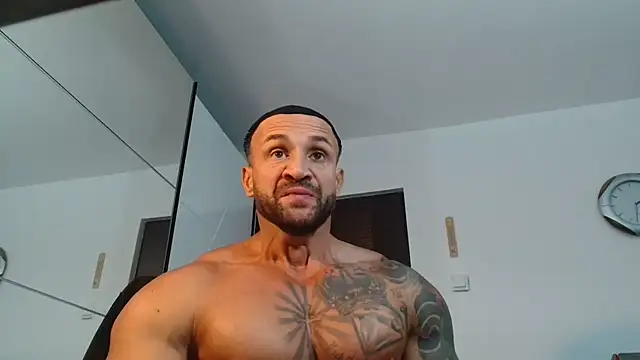 Magnificmuscles89 online show from 2, 6, 2026