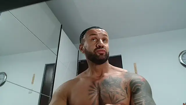 Magnificmuscles89 online show from 4, 5, 2026