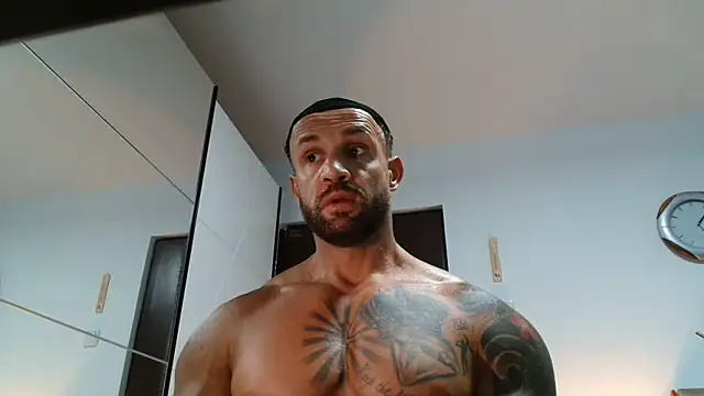 Magnificmuscles89 online show from 25, 5, 2026