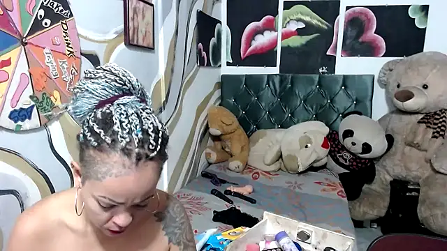 manzanahot9 online show from 27, 10, 2025