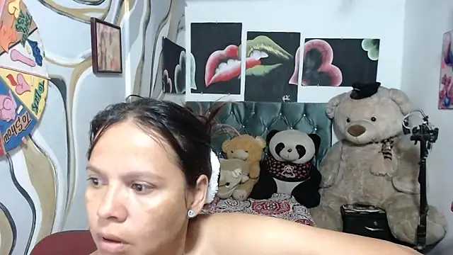 manzanahot9 online show from 19, 3, 2026