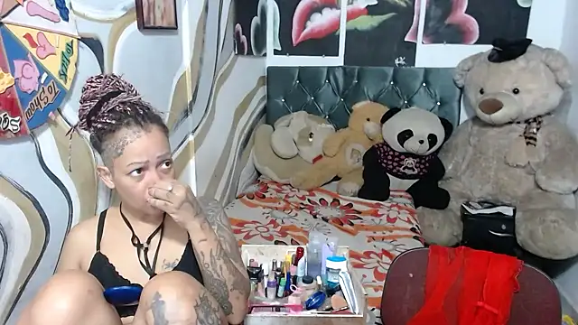 manzanahot9 online show from 28, 2, 2026