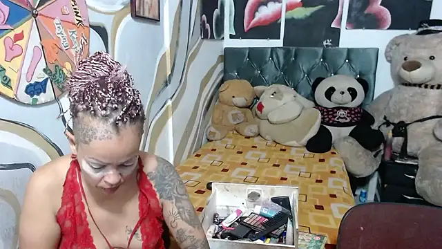 manzanahot9 online show from 17, 12, 2025